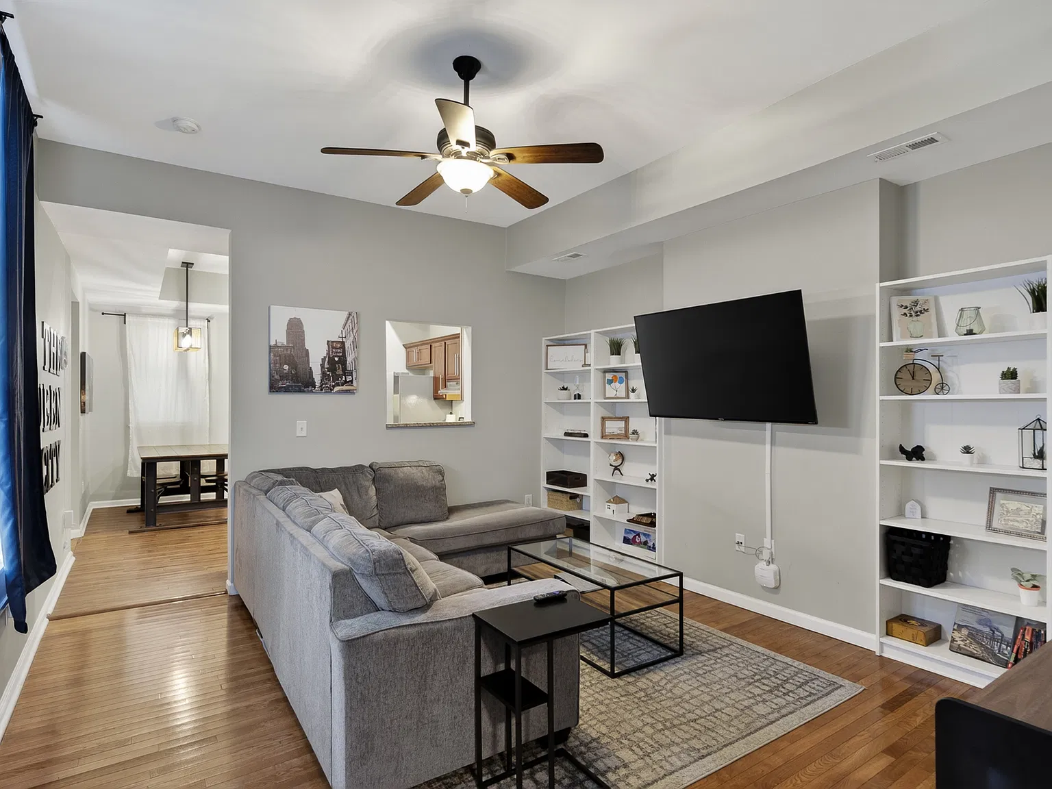 2711 Price Ave — Photo 4