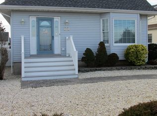 38 Pershing Blvd, Lavallette, NJ 08735