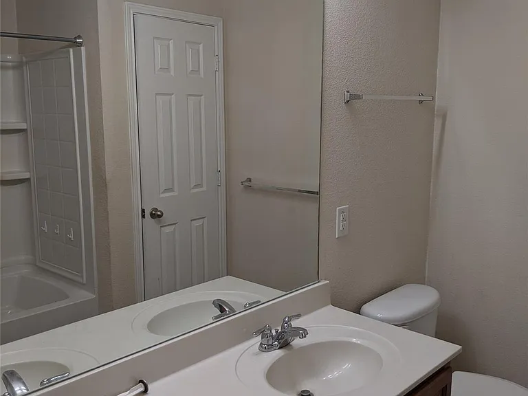 4525 Mountain Oak St — Photo 5