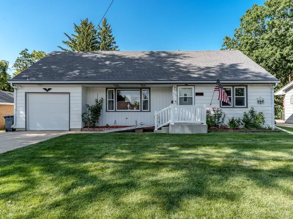 232 Merrill Ave, Loves Park, IL 61111
