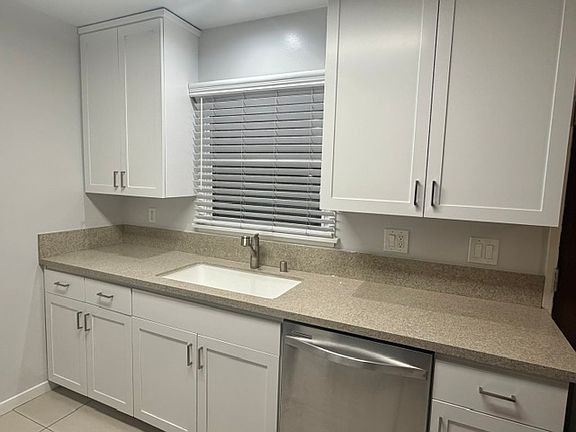 2nd image of 2429 34th St
