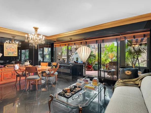 58 West 58th Street image 2 of 24