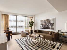 500 W 18th St