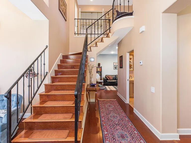 1250 Cravens Ln #3 — Photo 6