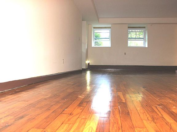 Living room (Continued)