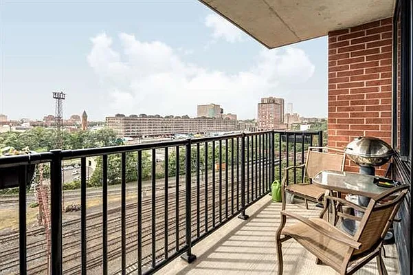 Sold by Century 21 Innovative Realty | media 14