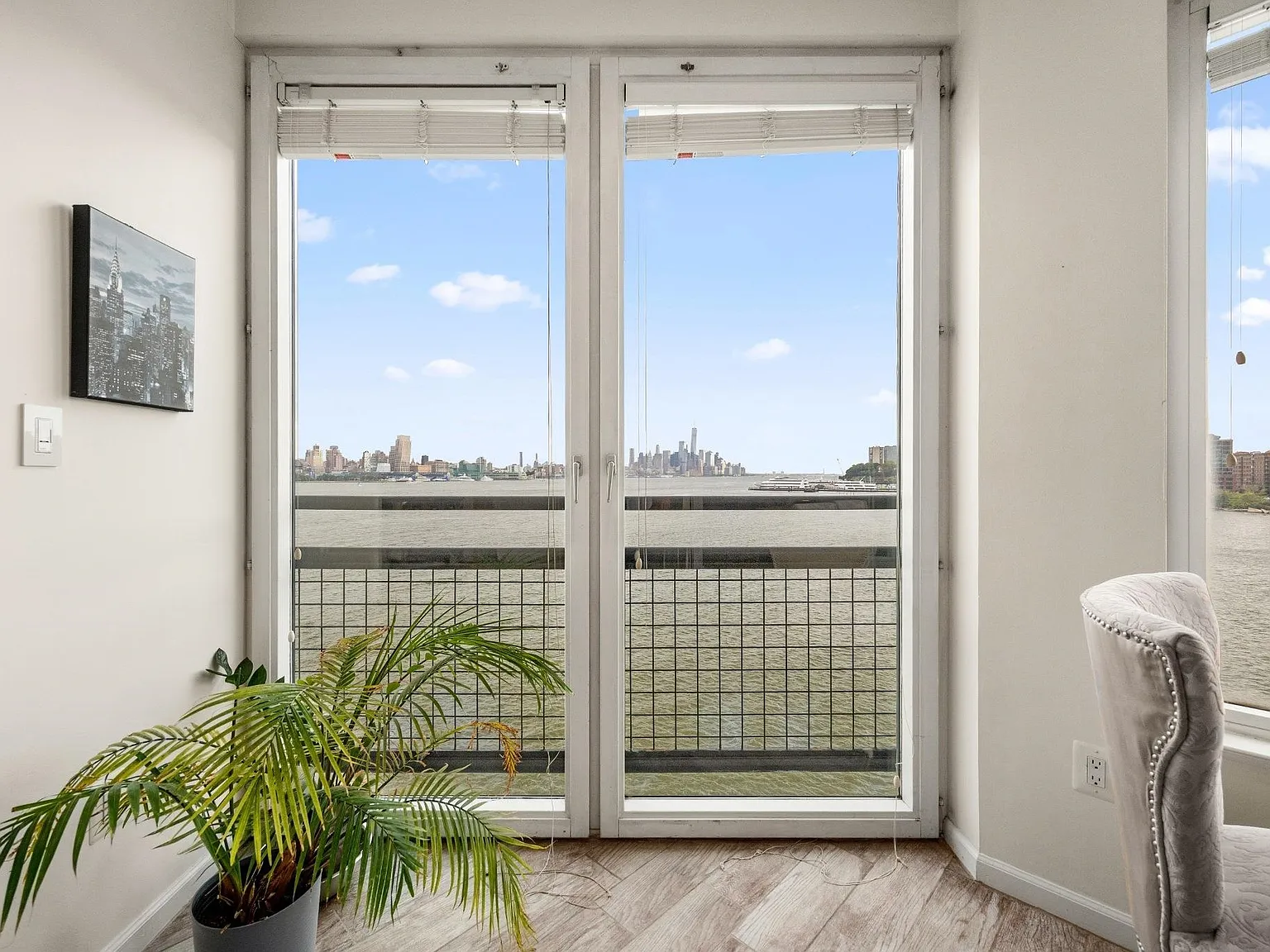 600 Harbor Blvd — Photo 4