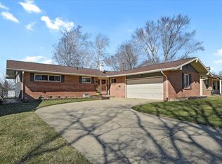 2401 Pond St, Urbana, IL