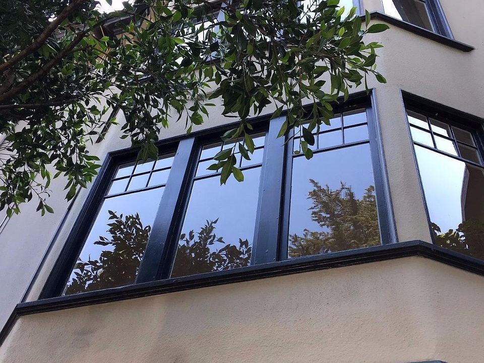1st image of 2049 Oak St APT 1