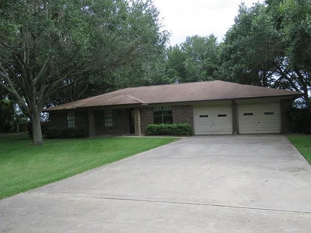 1st image of 401 Meadowbrook Dr