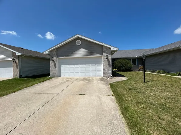 1413 Cobblestone Way, Champaign, IL 61822