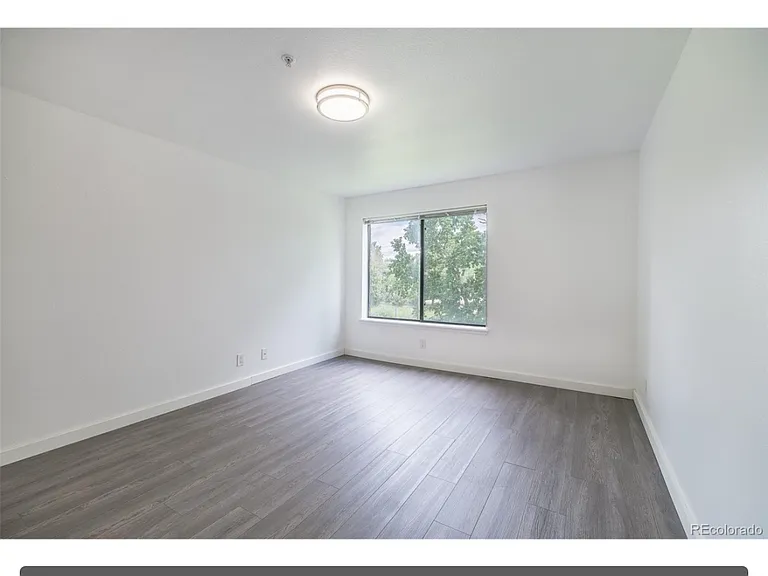 2727 Folsom St #211 — Photo 8