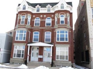 811 N Racine Ave APT 2R, Chicago, IL 60642