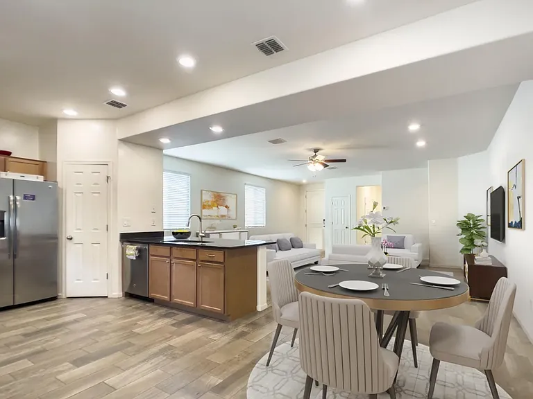 1622 E Chanute Pass — Photo 6