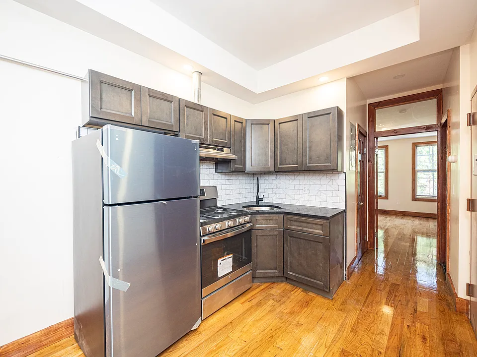 1412 De Kalb Ave #2L