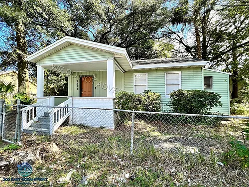 2811 Venus St Photo 1