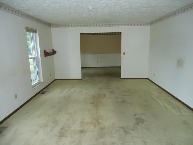 2nd image of 49 Landis Cir