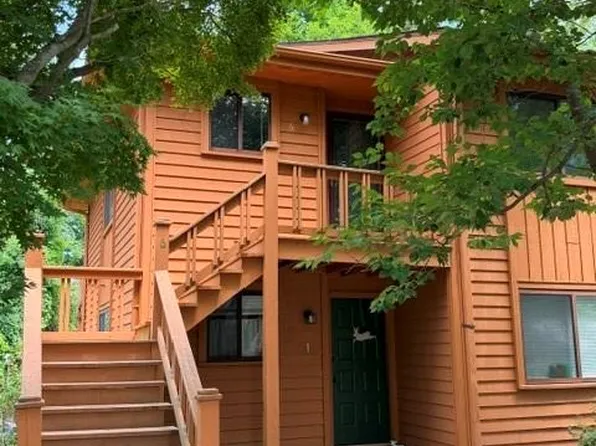 581 Courtwood Ln APT 6, Hendersonville, NC 28739