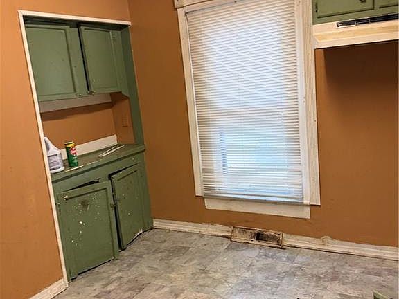 5th image of 1210 Portland St