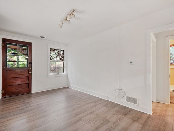 4th image of 2040 S Pearl St