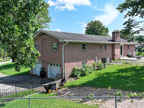 4th image of 406 Oriole Dr