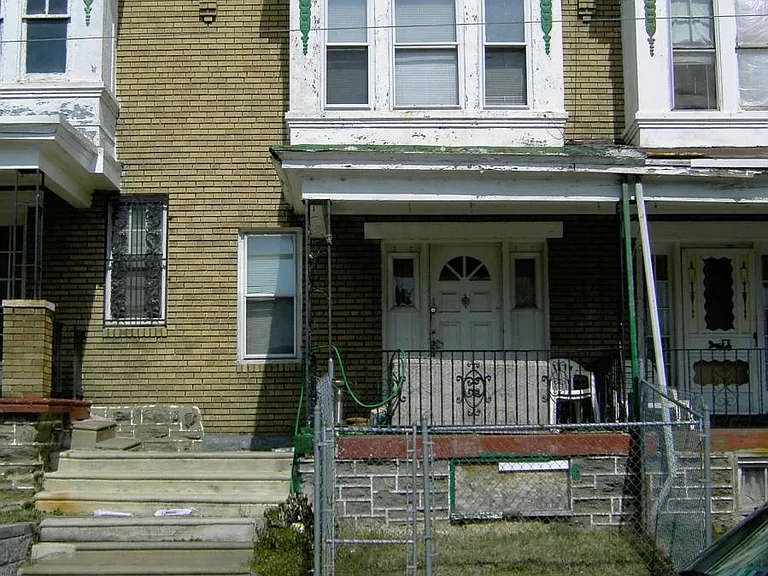 2029 W Nedro Ave — Photo 9