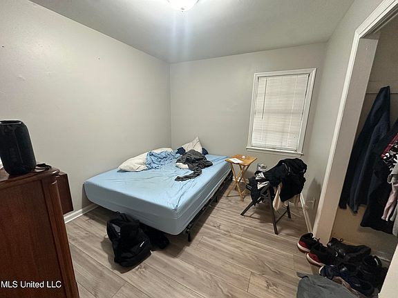 4th image of 1396 Town And Country Dr