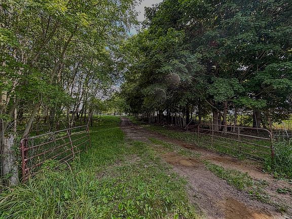 5th image of W County Road 450 S