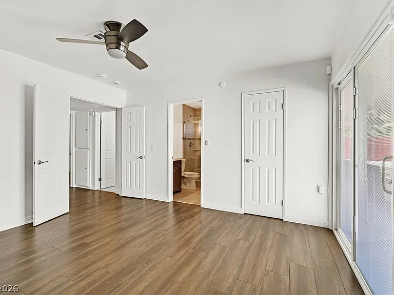 3956 Clear View Dr — Photo 17