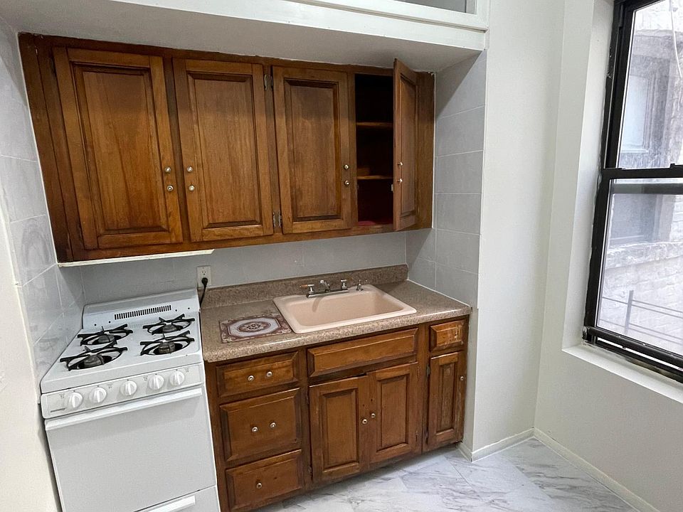 1st image of 8687 Bay Pkwy #1