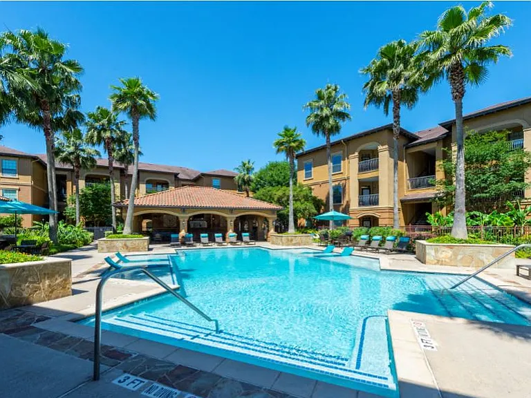 Estancia Pool Area