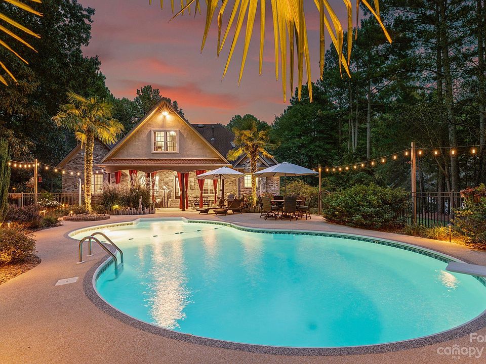 1st image of 4647 River Hills Dr