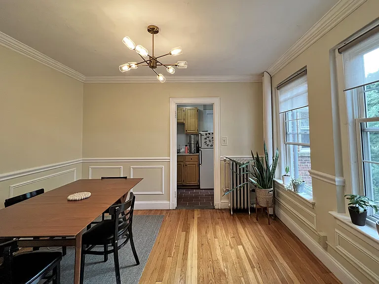 5-7 Craigie Cir #32 — Photo 4