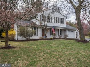 1805 Queensguard Rd, Silver Spring, MD 20906