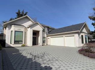 8371 Mowbray Rd, Richmond, BC V7A 2B8
