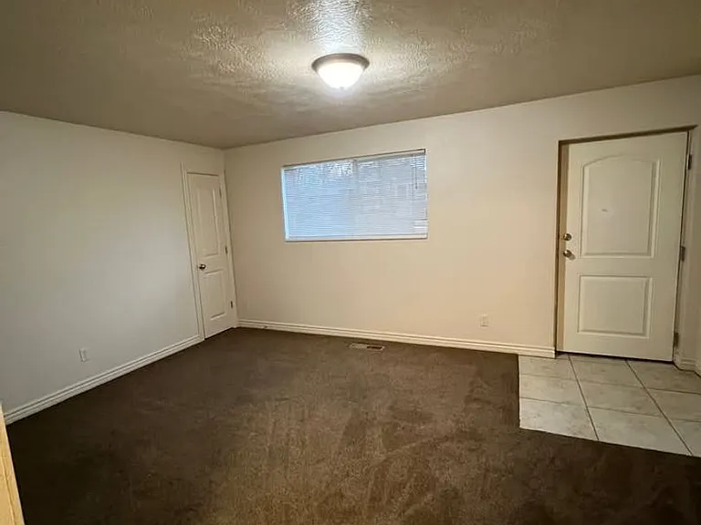 315 E 600 S — Photo 15