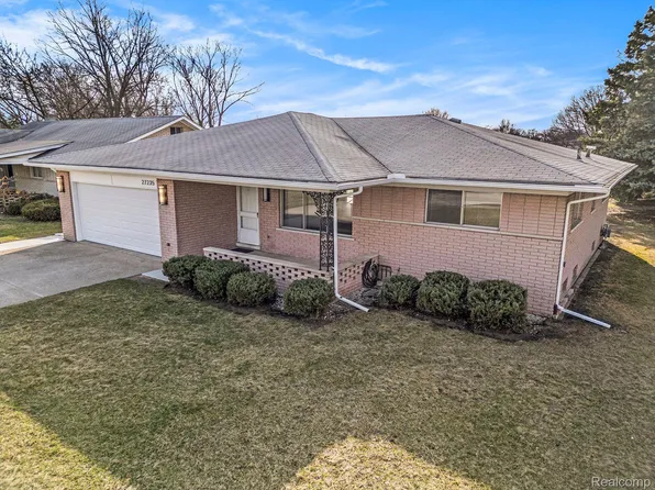 27235 Bunert Rd, Warren, MI 48088