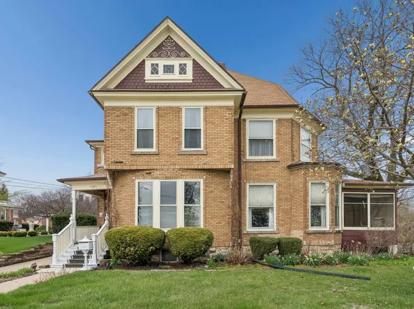1436 Clay St, Davenport, IA 52804