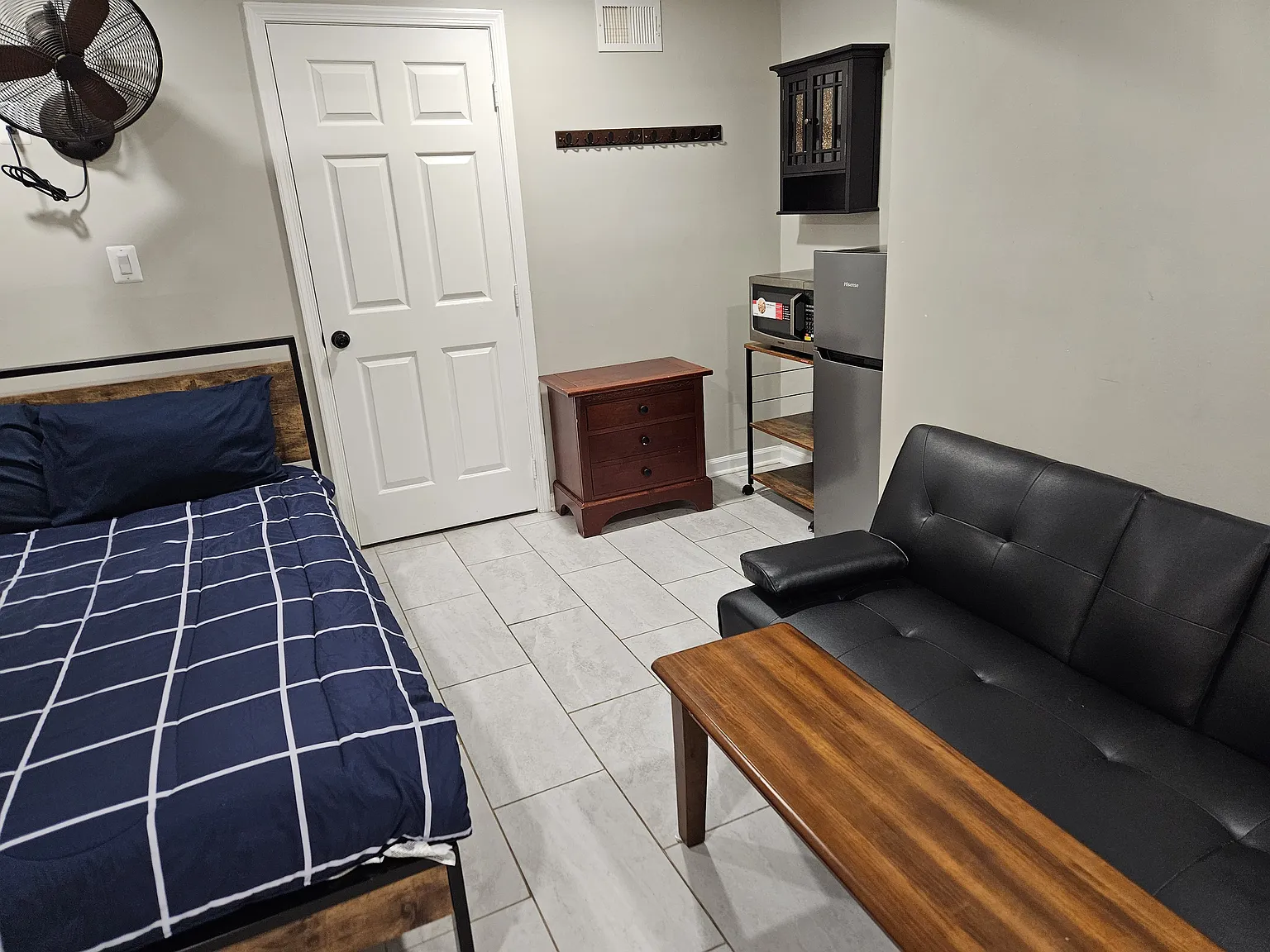 5 bed, 5627 sqft, $850 — Photo 3