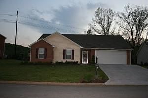 1st image of 819 Carter View Ln