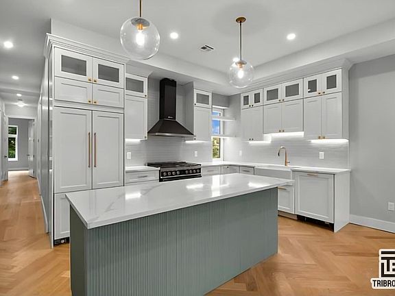 3rd image of 97 Eagle St APT 1R