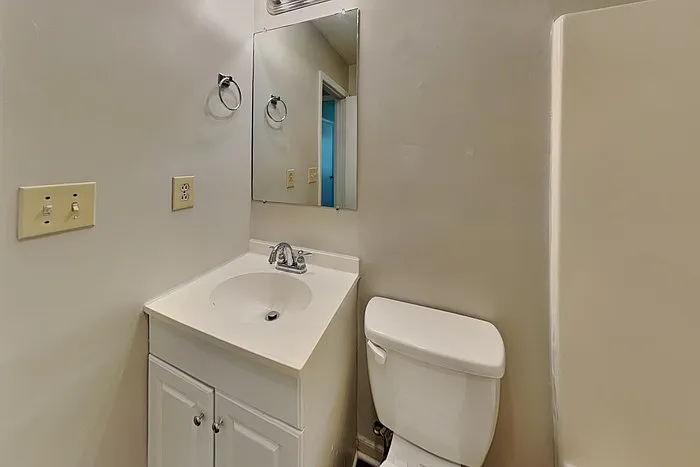2215 Medlin Ct — Photo 17