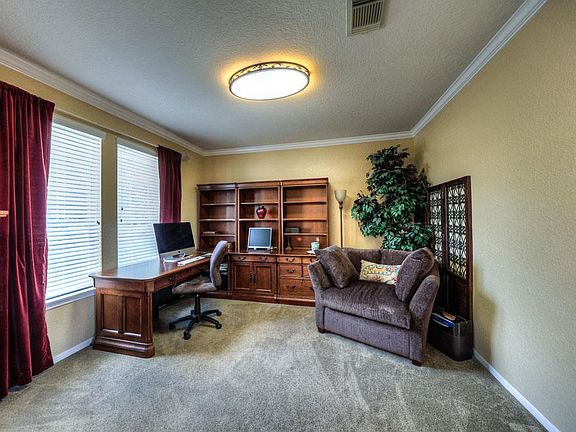4th image of 2631 S Breeze Dr