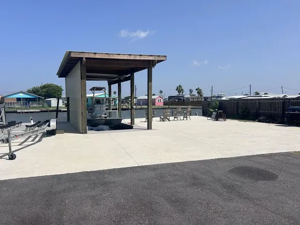 519 Copano Cove Rd, Rockport, TX 78382