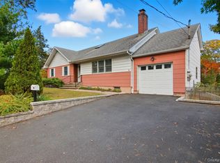 90 11th Ave, Huntington Station, NY 11746