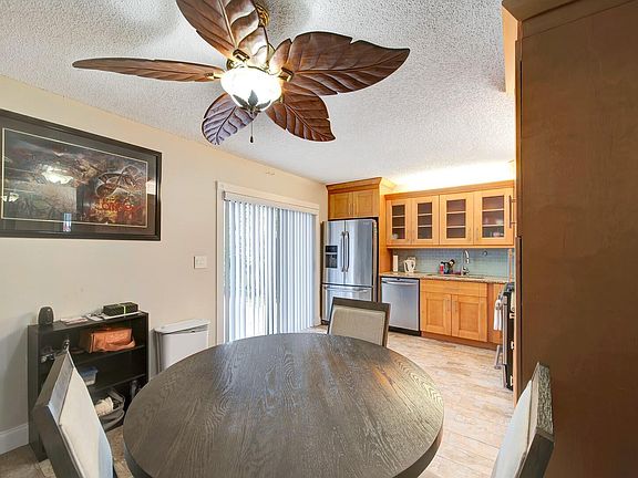 4th image of 2201 White Pine Cir APT C