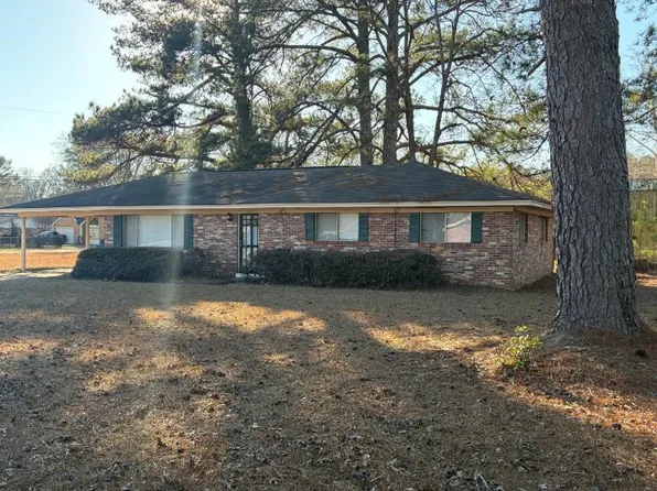 301 Meadowlane Dr, Aberdeen, MS 39730