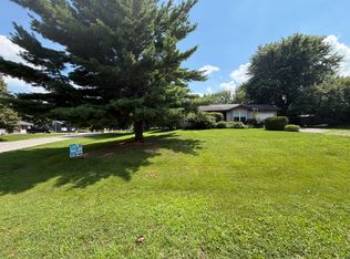 515 Valley View Dr, Philo, IL 61864