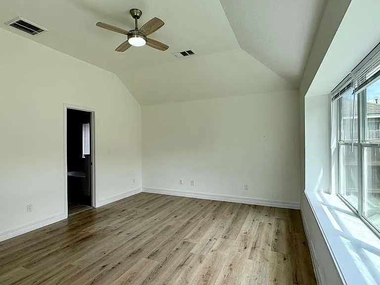 7510 Golden Thistle Ln — Photo 13