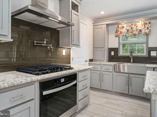 5 Travelo Ln, Media, PA 19063